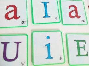 6011 *Memorama de VOCALES Plástico Inyectado* (9x9 cm.) 20 Pcs. - Imagen 2