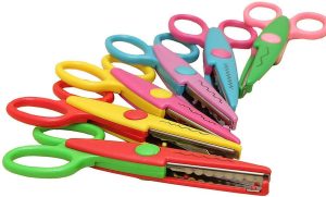 7198 *Tijeras de Formas* (13.50 cm.) 6 Diferentes. - Imagen 3