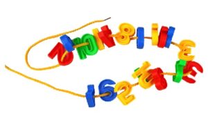 0820 *NÚMEROS PARA ENHEBRAR en Bolsa* (28.80x29 cm.) 78 Pcs. Aprox. - Imagen 3