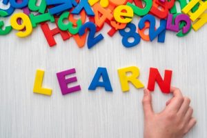 0131 *ABC LETRAS O NÚMEROS Magnéticos e/Blíster Grande* (21 x 29 cm.)