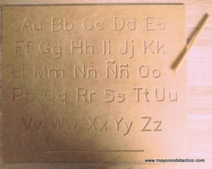 0074 *Tablero de ESCRITURA e/Madera* (35x30 cm.) Números o Abecedario. - Imagen 2