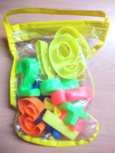 5170 *Números Grandes d/Plástico* (5x8 cm.) 16 Pcs. - Imagen 2