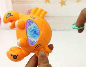 0369-12 *CAJA c/12 Cangrejos de Cuerda c/Luz* (9.5x9.5 cm.) - Imagen 3