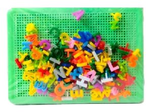 3184-4064 *Tablero d/Pijas en Forma de Letras Mayúsculas y Minúsculas* (28x20 cm.) - Imagen 7