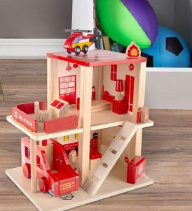 8654 *Estación de Bomberos de 3 Niveles* (27.3x33x21.59 cm.) +19 Accesorios.