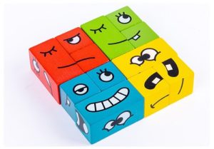 8454 *Emoji Cube* (20x20x3.5 cm.) 63 Pcs. - Imagen 3