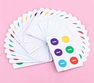 8364 *Playeras p/Enhebrar + 30 Botones + 4 Agujetas +15 Tarjetas de Apoyo Visual* (14.2x10 cm.) 53 Pcs. - Imagen 5