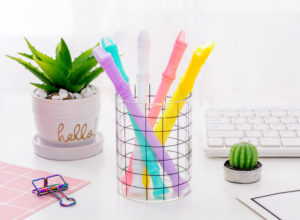 183824 *Caja c/24 Plumas de FLAUTA* (20cm.) 4 Colores.