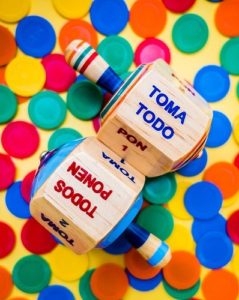 0167 *Pirinola Toma-Todo de Madera* (6.5x12 cm.) - Imagen 4