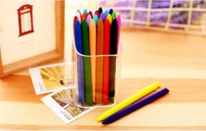 9135 *Crayones Plásticos*  (11x13.5 cm.) 12 Colores. - Imagen 2