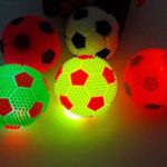 0357 *Pelota Led d/Texturas Rígidas Chillona y c/Liga* (8 cm.) SOCCER 4 Colores. - Imagen 3