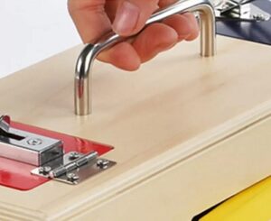 2374 *Caja de Cerraduras Transportable* (30.2x12.2x13.8 cm.) - Imagen 4