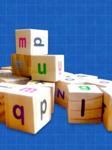 4198 *Dado ABECEDARIO MINUSCULAS e/Madera* (3 cm.) Bolsa d/Vinil c/24 Pcs. - Imagen 2