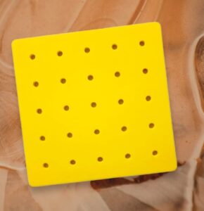 4208 *Tablero p/Pijas e/Foamy* (21.5x21.5 cm.) INDIVIDUAL. 4 Colores Diferentes. - Imagen 3