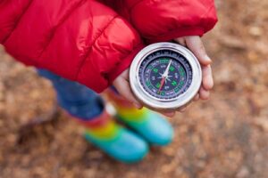 4225 *Brújula Metálica* (6 cm.) Individual.