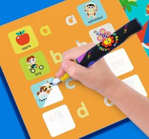 6744 *Pinta y Aprende c/Agua*  (18x26 cm.) 14 Pág. Libro Mágico+Marcador p/Agua. 4 Diferentes.