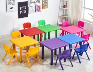 7303 *Mesa Cuadrada Infantil* (60x60x50 d/Altura cm.) 5 Colores Diferentes.