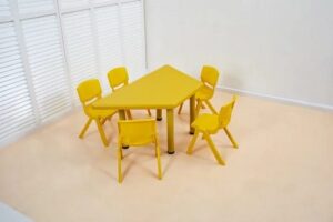 7401 *Mesa Trapecio* (120-60x 50cm.) 3 Colores Diferentes. - Imagen 3