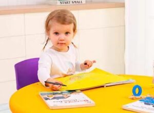 8001 *Mesa Redonda* (75 x50cm.) 3 Colores Diferentes.