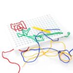 6714 *TABLITA PLÁSTICA TEJEDORA* (28x20 cm.) Tablero +2 Punzones c/Cordones. - Imagen 4