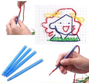 6714 *TABLITA PLÁSTICA TEJEDORA* (28x20 cm.) Tablero +2 Punzones c/Cordones.