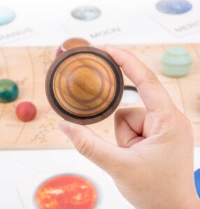 7244 *SISTEMA SOLAR Montessori* (45x23.5 cm.) Tablero+10 Tarjetas+ 8 Planetas. - Imagen 8