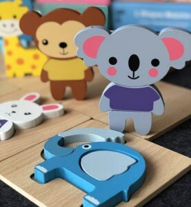 0383 *Rompecabezas d/Madera GRUESA de 3 o 4 Pcs.* (15x15 cm.) 12 Diferentes.