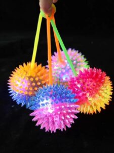 0357-12 *CAJA c/12 Pelotas Led d/Texturas Chillona* (8cm.) BI-TONO 4 Colores - Imagen 4