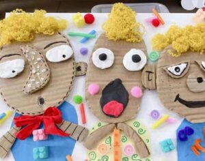 0326 *Silicona Fría Uso Escolar* (3.5x13.5 cm.) 60 Mil. - Imagen 4