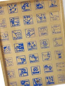 250 *ACCIONES Caja d/Sellos Didacticos JUMBO *(23.5x32 cm.) 35 Pcs. - Imagen 4