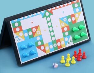 9727 *Flying Chess Magnético* (24x24 cm.) Tablero Plástico +17 Pcs. - Imagen 3