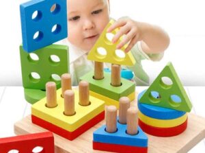 0284 *Apilador Geométrico d/Madera* (11.5 cm.) 17 Pcs.