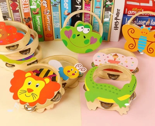 0444 Pandero de Madera Siluetas Infantiles 15 cm. 9 Diferentes