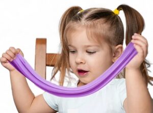 4448 *Foamy Moldeable e/Tina Transparente c/6 Colores* (10x7 cm.)