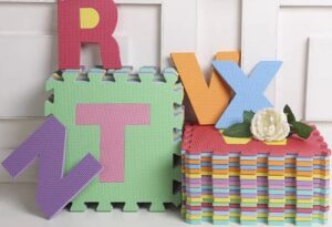 9539 *Tapete de LETRAS e/Foamy* (30x30 cm.) 10 Pcs. - Imagen 2