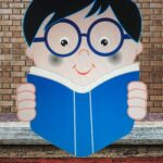 4302 *Niño c/Libro JUMBO* (80 cm.) 4 Colores Diferentes. - Imagen 3