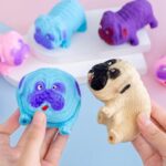 4929 *Pug Squeeze* (4.5x9 cm.) - Imagen 3