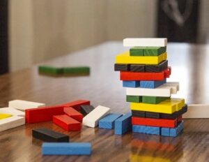 7173 *Jenga de Madera de Colores* (5.5x18 cm.) 51 Pcs.