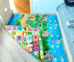 4322 *Tapete Enrollable 2ble. de PVC GRANDE* (180x150 cm.) 2 Diferentes.