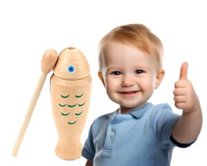 0671 *GUIRO NATURAL Pececito en Madera* (6x18 cm.) INDIVIDUAL.