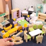9862 *MUEBLES MINIATURA de Madera* (53.50x26 cm.) 22 Pcs. - Imagen 3