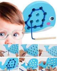 2674 *BALLENA ENHEBRAR* (20x12.5x2 cm.) +Cordón Puntas de Madera.