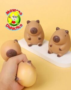 4410 *Kapibara Squishy* (5x6 cm.) INDIVIDUAL - Imagen 3
